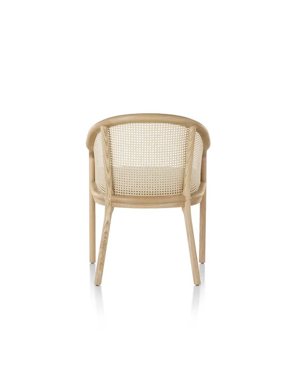 WAR_27608_20170331115252402_L.jpg Landmark Chair